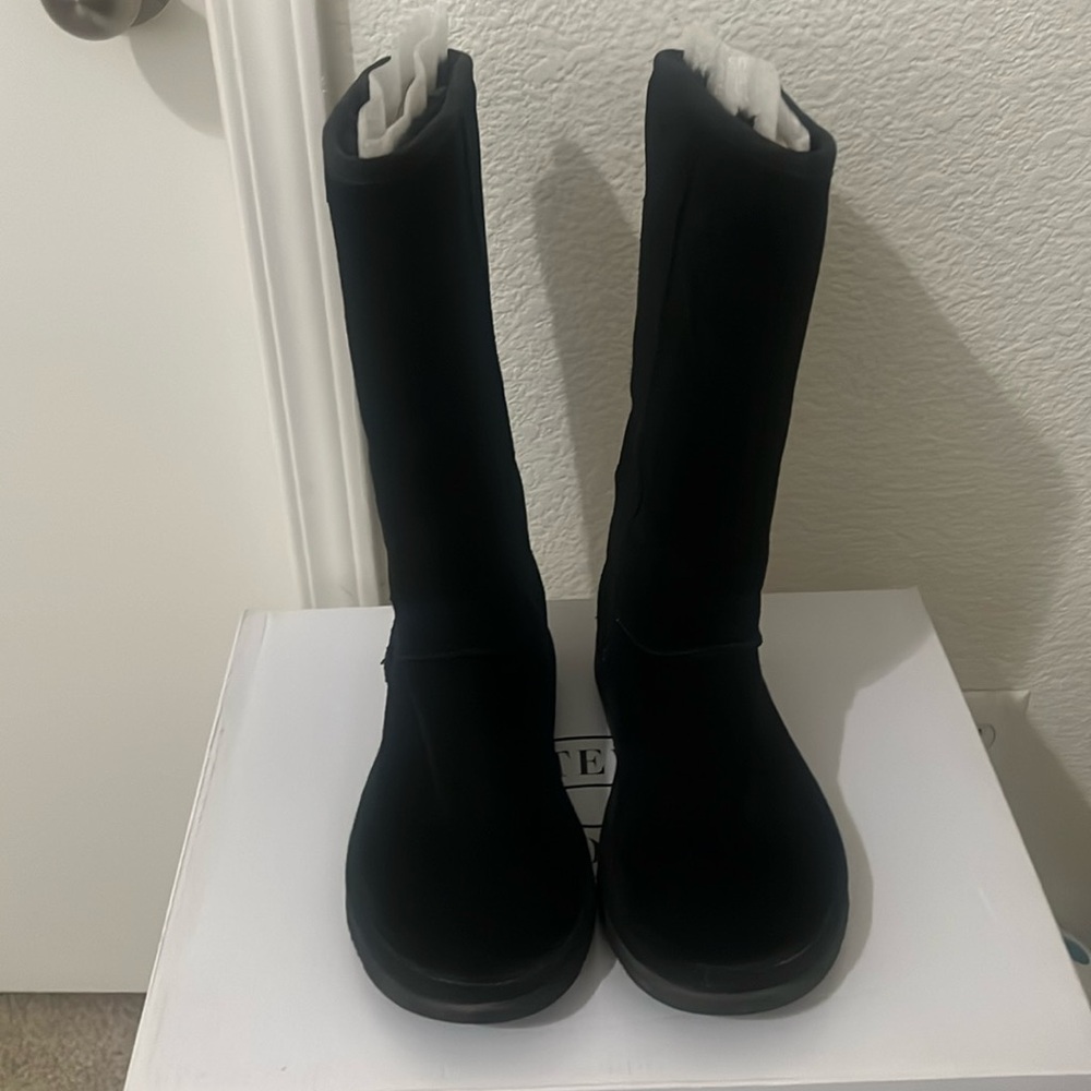 Cold weather boots